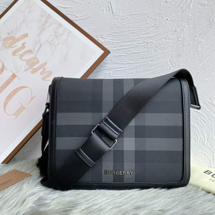 Picture of Versace Mens Bags _SKUfw169652869fw
